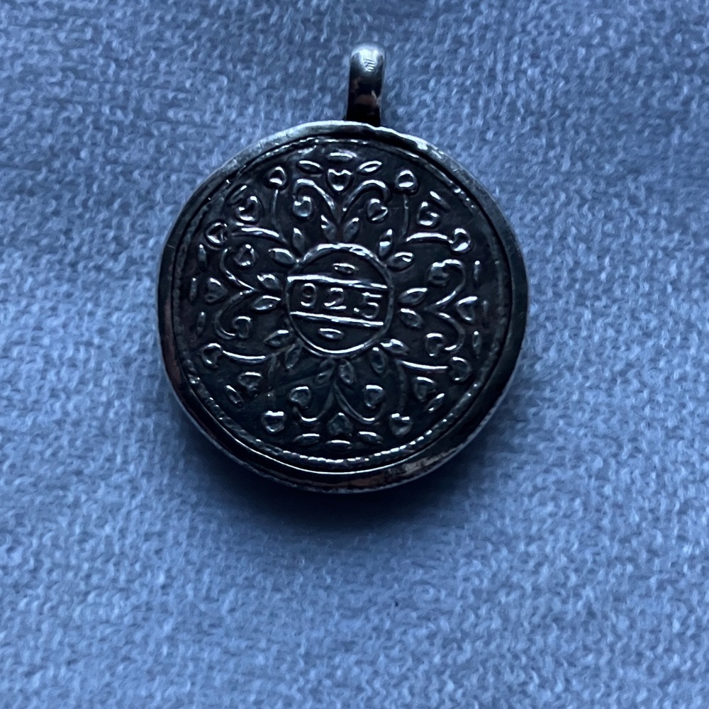 Root Chakra Pendant - Picture 4 of 9